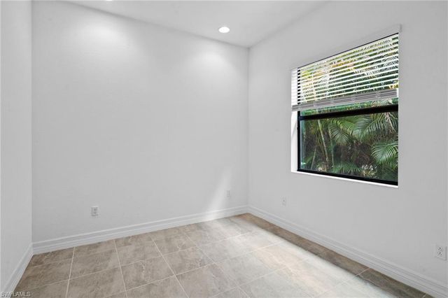 11536 Foxbriar LN, Fort Myers, FL 33913