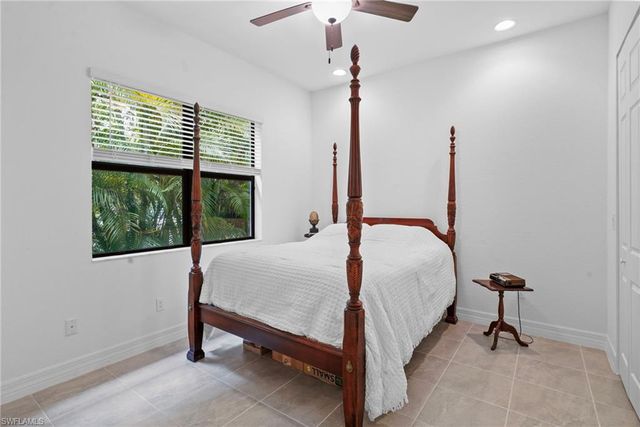 11536 Foxbriar LN, Fort Myers, FL 33913