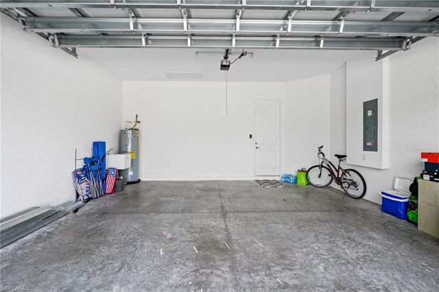 11536 Foxbriar LN, Fort Myers, FL 33913