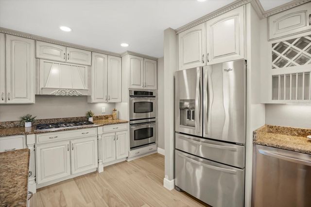 104 VALENCIA LOOP, Altamonte Springs, FL 32714