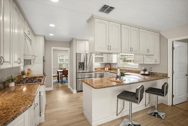 104 VALENCIA LOOP, Altamonte Springs, FL 32714