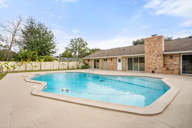 104 VALENCIA LOOP, Altamonte Springs, FL 32714