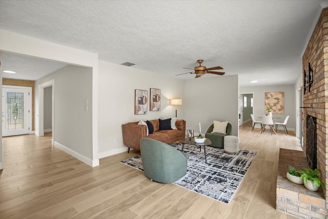 104 VALENCIA LOOP, Altamonte Springs, FL 32714