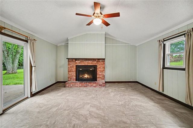 11830 MOONLIGHT Terrace, Olathe, KS 66061