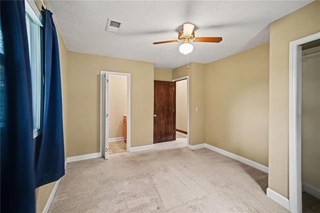 11830 MOONLIGHT Terrace, Olathe, KS 66061