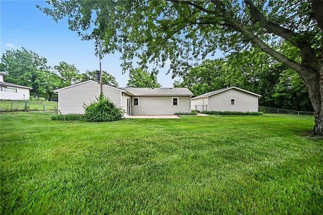11830 MOONLIGHT Terrace, Olathe, KS 66061