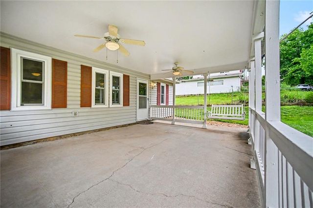 11830 MOONLIGHT Terrace, Olathe, KS 66061