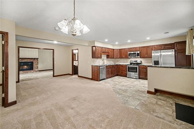 11830 MOONLIGHT Terrace, Olathe, KS 66061