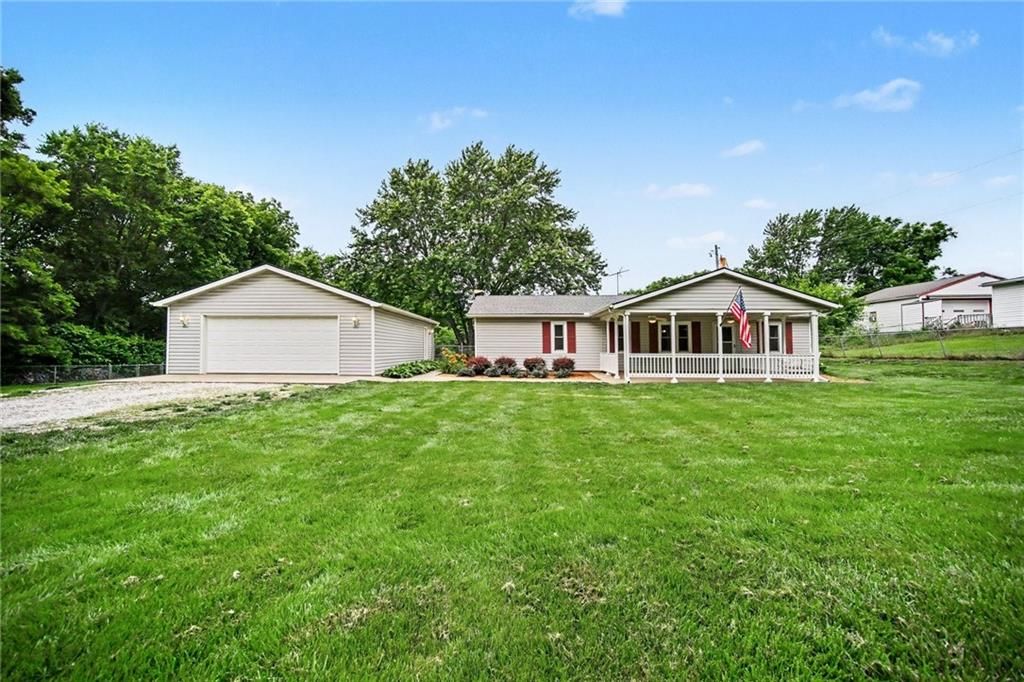 11830 MOONLIGHT Terrace, Olathe, KS 66061
