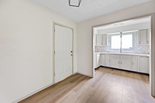 2513 E 22nd St N, Wichita, KS 67219