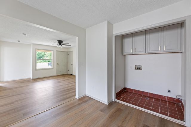 2513 E 22nd St N, Wichita, KS 67219