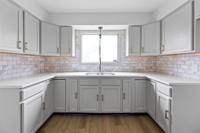 2513 E 22nd St N, Wichita, KS 67219