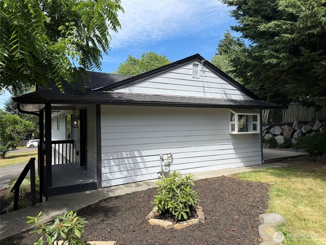 607 244th Street SW, Bothell, WA 98021