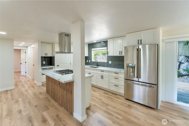 607 244th Street SW, Bothell, WA 98021