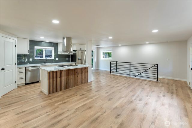 607 244th Street SW, Bothell, WA 98021
