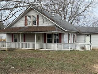 6716 KY-490, East Bernstadt, KY 40729