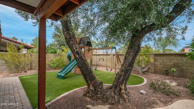 1338 E SUNBURST Lane, Tempe, AZ 85284