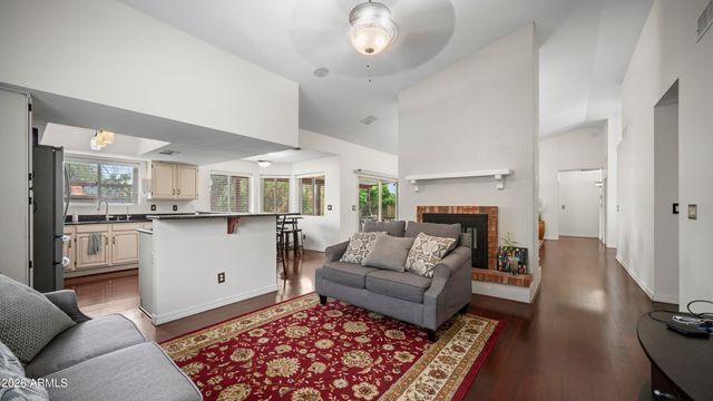 1338 E SUNBURST Lane, Tempe, AZ 85284