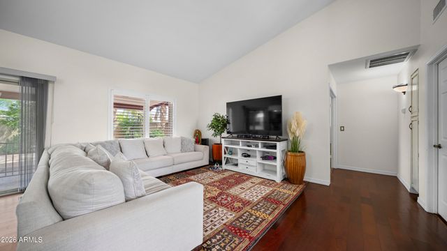 1338 E SUNBURST Lane, Tempe, AZ 85284
