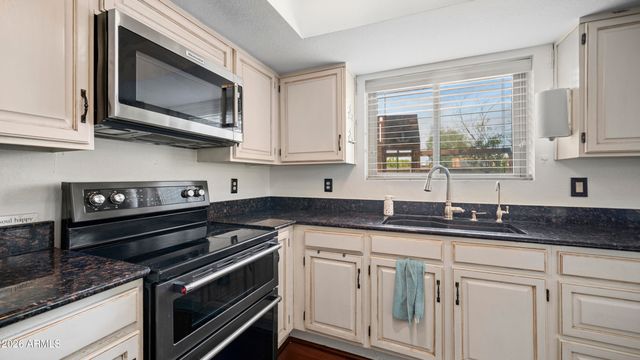 1338 E SUNBURST Lane, Tempe, AZ 85284