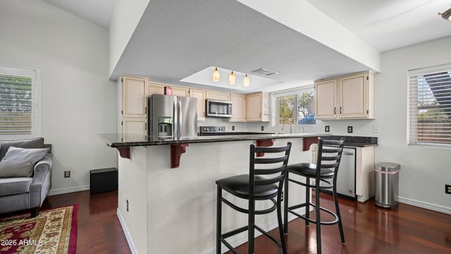 1338 E SUNBURST Lane, Tempe, AZ 85284