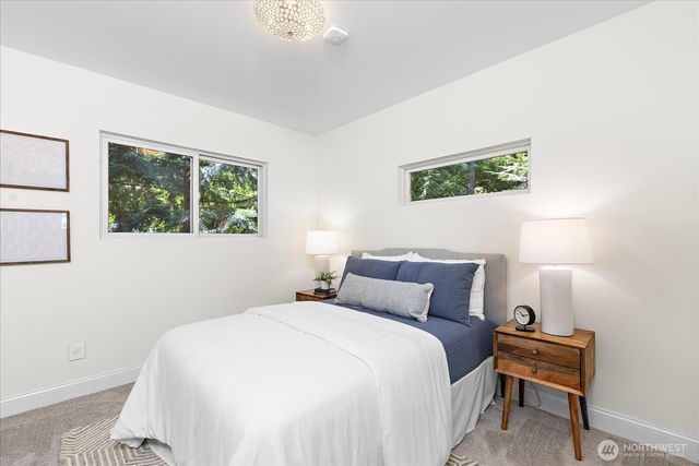 2035 West Lake Sammamish Parkway SE, Bellevue, WA 98008