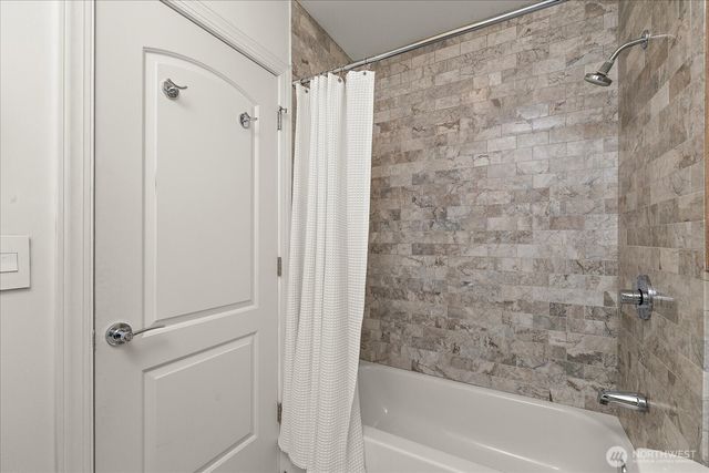 2035 West Lake Sammamish Parkway SE, Bellevue, WA 98008