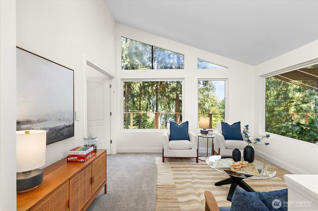 2035 West Lake Sammamish Parkway SE, Bellevue, WA 98008