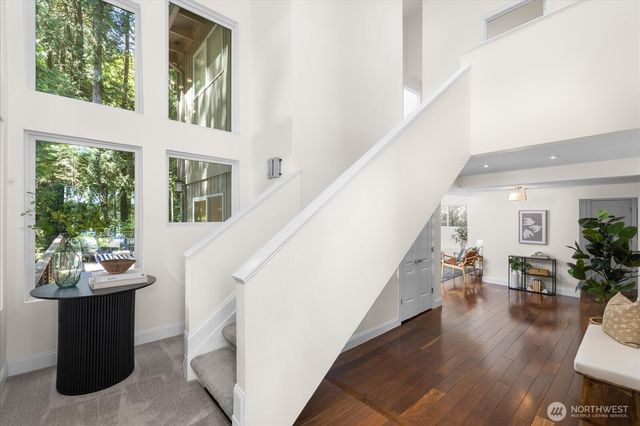 2035 West Lake Sammamish Parkway SE, Bellevue, WA 98008