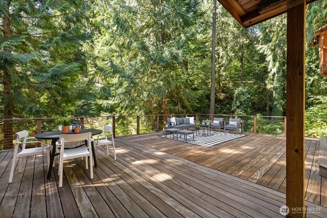 2035 West Lake Sammamish Parkway SE, Bellevue, WA 98008