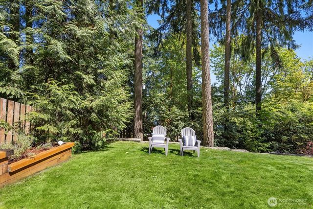 2035 West Lake Sammamish Parkway SE, Bellevue, WA 98008