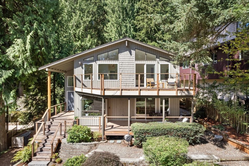 2035 West Lake Sammamish Parkway SE, Bellevue, WA 98008