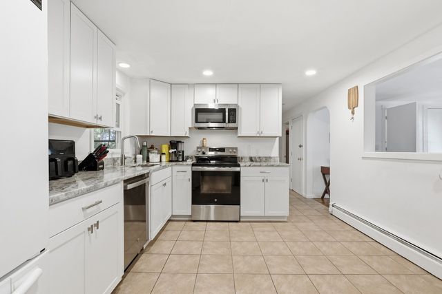 19 Capitol St, Methuen, MA 01844