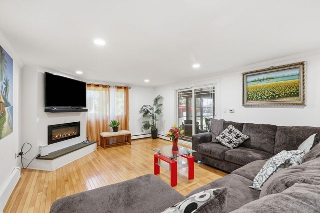 19 Capitol St, Methuen, MA 01844