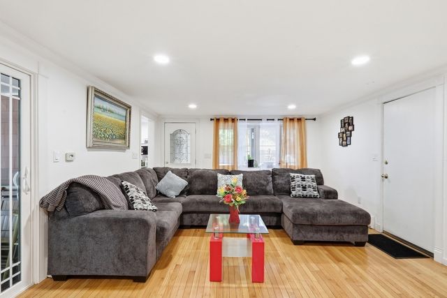 19 Capitol St, Methuen, MA 01844