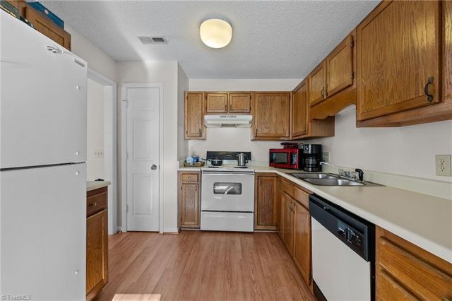 4222 Edith Lane D, Greensboro, NC 27409