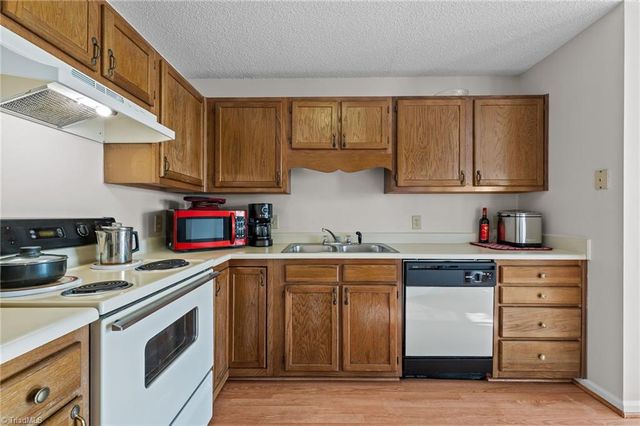 4222 Edith Lane D, Greensboro, NC 27409