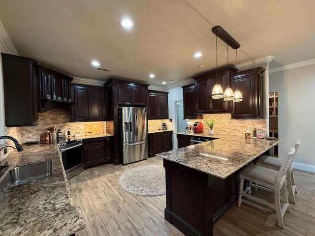 5828 Avenue P, Santa Fe, TX 77510