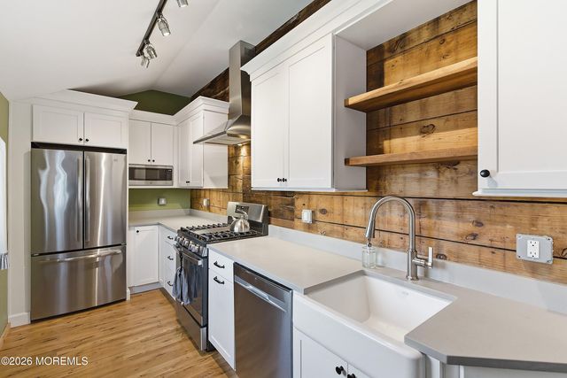 100 Main Street, Farmingdale, NJ 07727