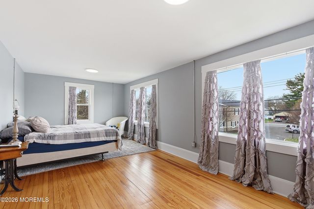 100 Main Street, Farmingdale, NJ 07727