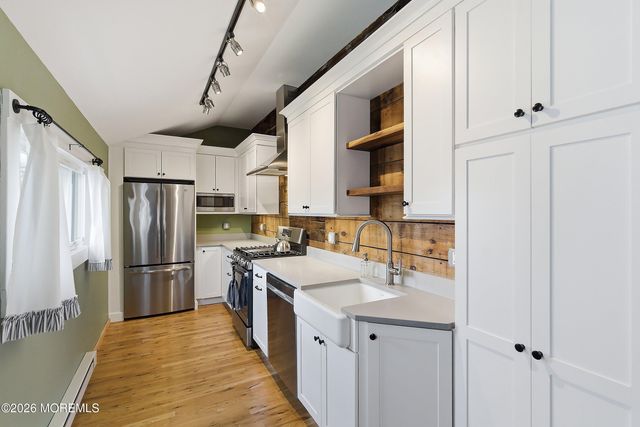 100 Main Street, Farmingdale, NJ 07727