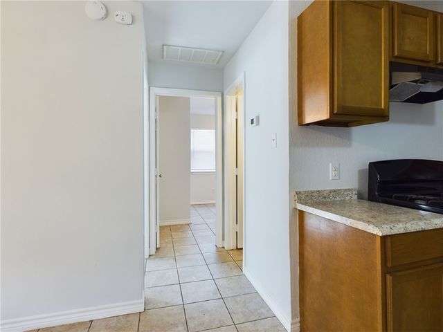 1906 Finfeather Road D, Bryan, TX 77801