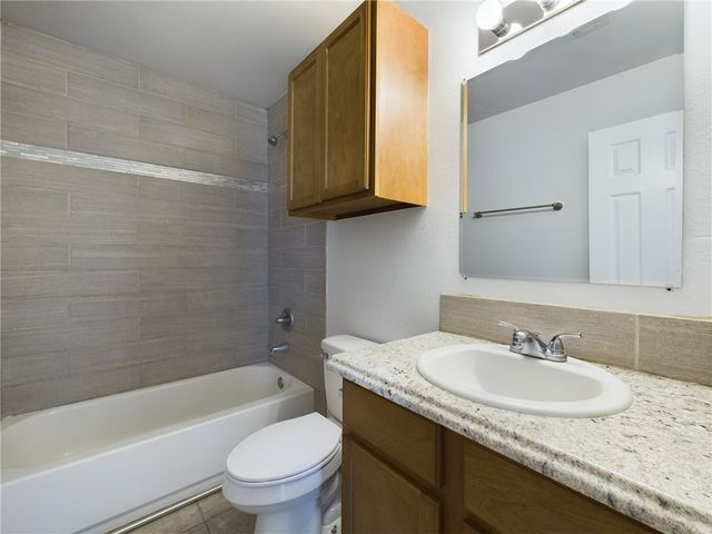 1906 Finfeather Road D, Bryan, TX 77801