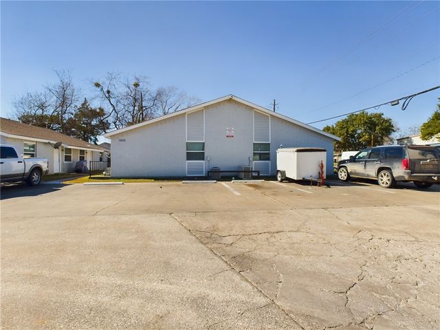 1906 Finfeather Road D, Bryan, TX 77801
