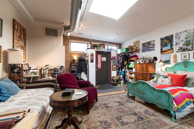 537 Custer Avenue 1, Evanston, IL 60202