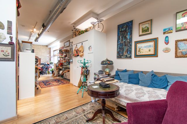 537 Custer Avenue 1, Evanston, IL 60202