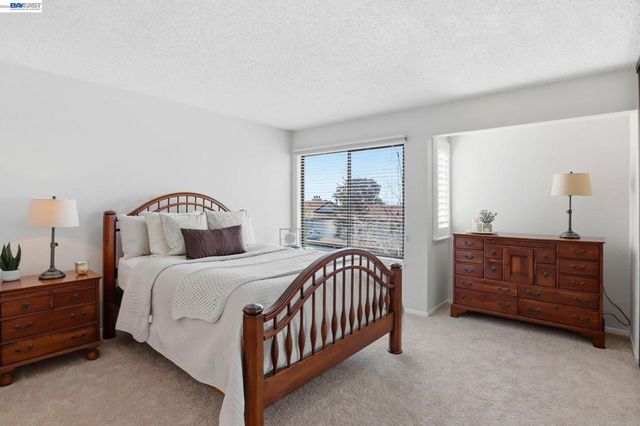 21109 Gary Dr 220, Hayward, CA 94546