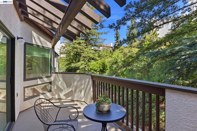 21109 Gary Dr 220, Hayward, CA 94546