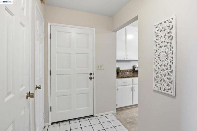 21109 Gary Dr 220, Hayward, CA 94546