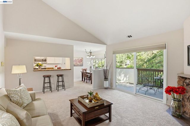 21109 Gary Dr 220, Hayward, CA 94546